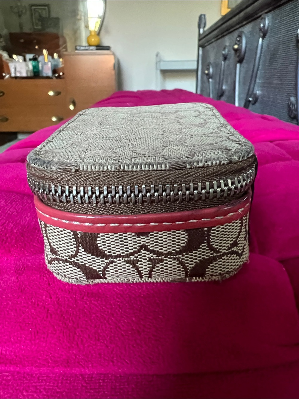 Coach Vintage Pill Case - Picture 5 of 12